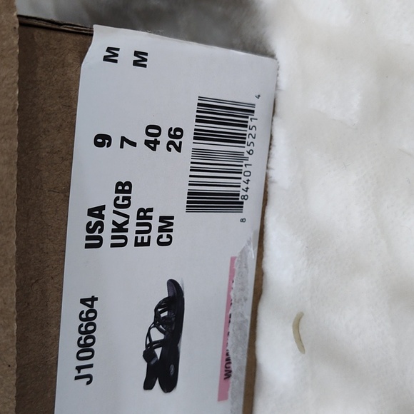 Chaco Brand Dash Black Sandals - Picture 2 of 3
